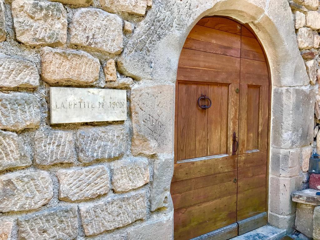 La Petite Maison Des Artistes Castelnau-Pégayrols Szoba fotó
